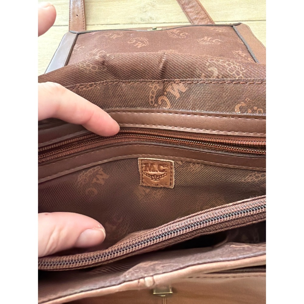 MC Marc Chantal Brown Leather Studded Coin Medallion Crossbody Bag Vintage - Picture 4 of 7